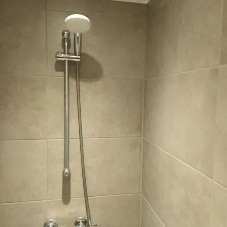 Leilighet Fully Equipped Apartment, 15 Min To Downtown